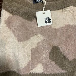 Tetra fuzzy skirt size medium SEROYA